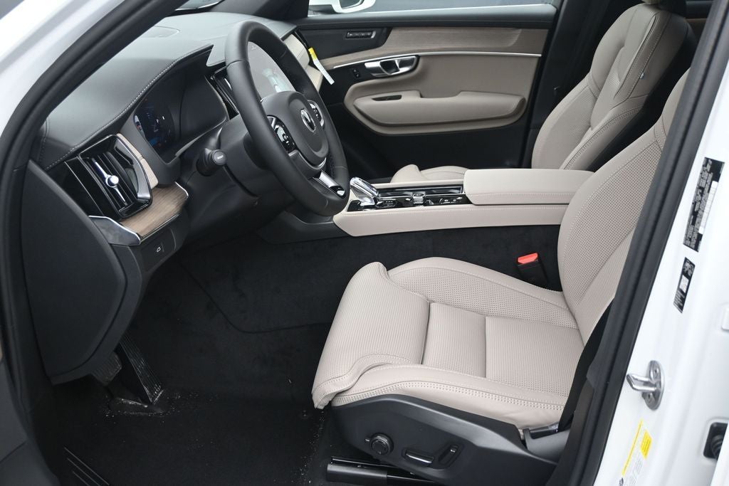 2026 Volvo XC90 B6 Ultra