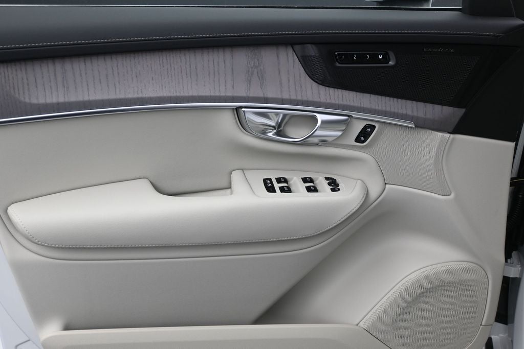2026 Volvo XC90 B6 Ultra