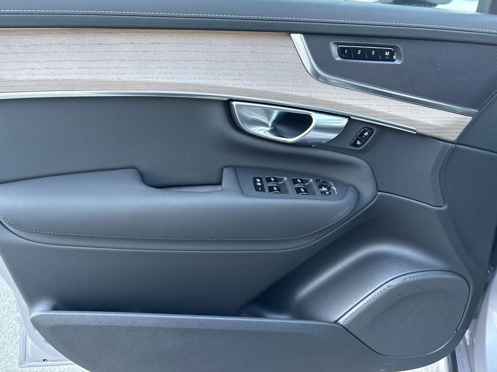 2026 Volvo XC90 B6 Core