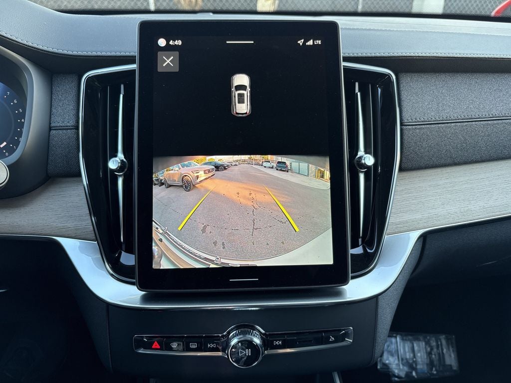 2026 Volvo XC90 B6 Core