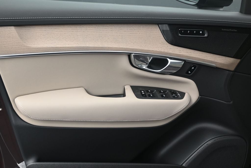 2026 Volvo XC90 B6 Ultra