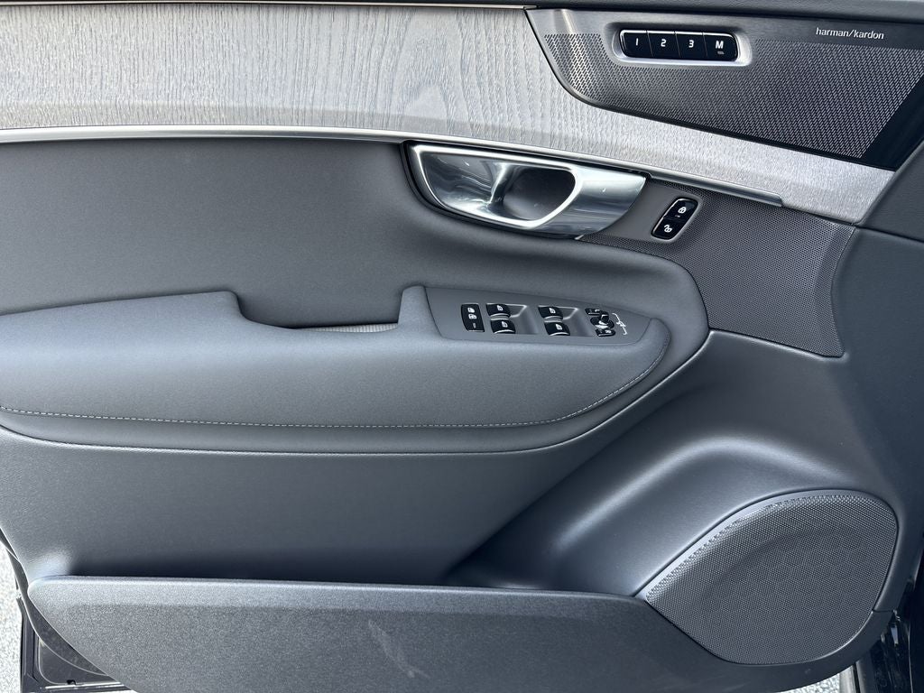 2026 Volvo XC90 B6 Ultra