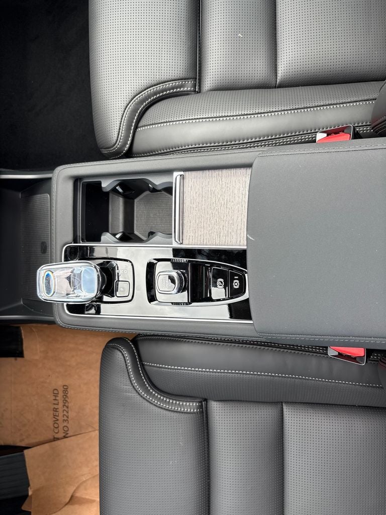 2026 Volvo XC90 B6 Ultra