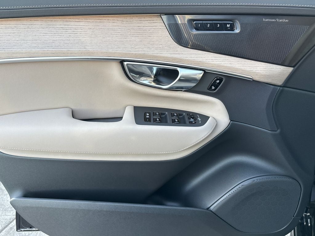 2026 Volvo XC90 B6 Ultra