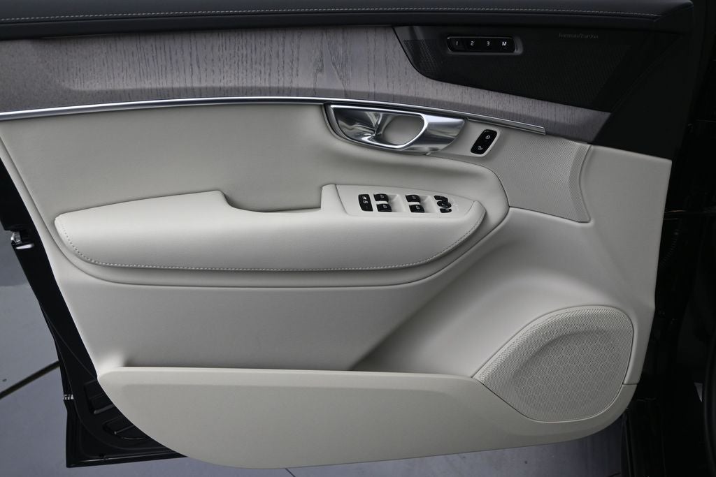 2026 Volvo XC90 B6 Ultra