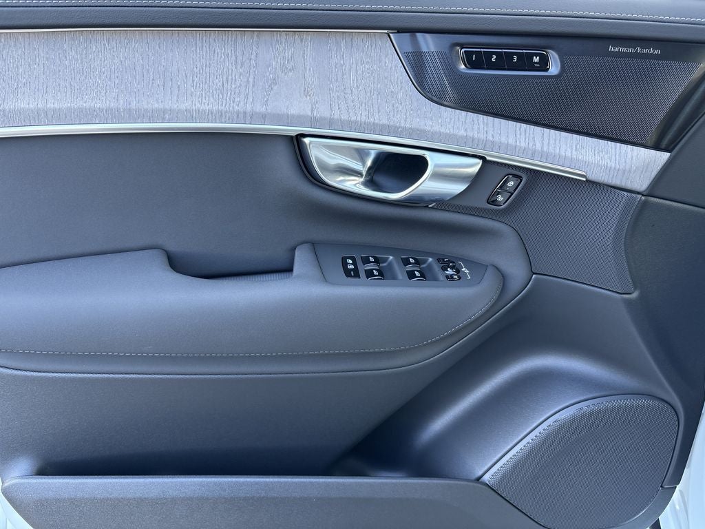 2026 Volvo XC90 B6 Ultra