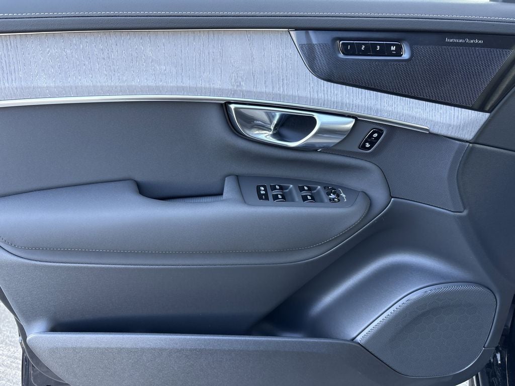 2026 Volvo XC90 B6 Ultra