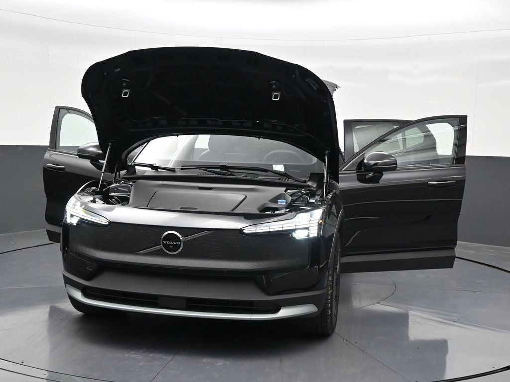 2026 Volvo EX30 Twin Motor Cross Country Ultra