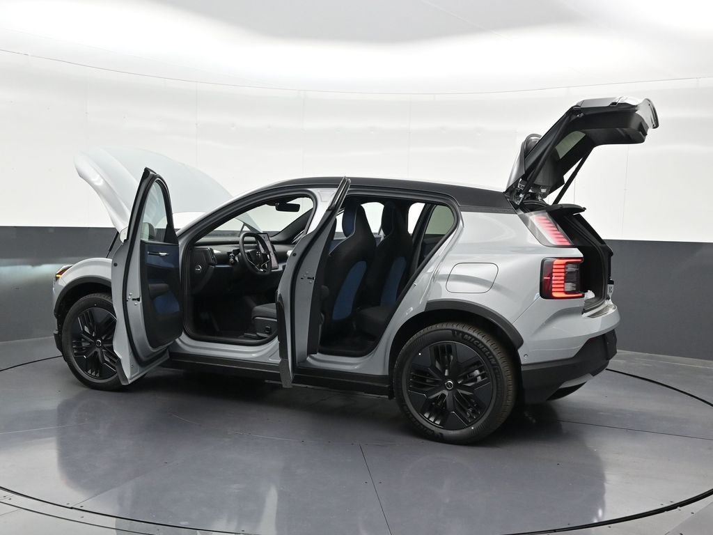 2026 Volvo EX30 Twin Motor Cross Country Ultra