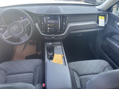 2023 Volvo XC60 Recharge Plug-In Hybrid T8 Core Bright Theme