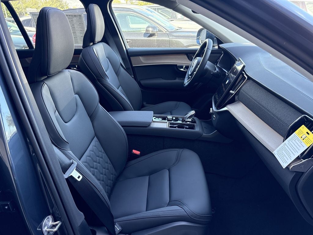 2026 Volvo XC90 Plug-In Hybrid T8 Plus 6 Passenger