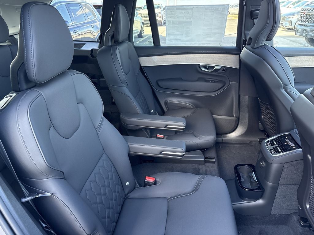 2026 Volvo XC90 Plug-In Hybrid T8 Plus 6 Passenger