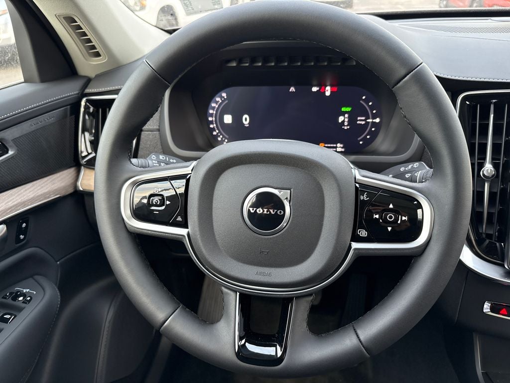 2026 Volvo XC90 Plug-In Hybrid T8 Plus 6 Passenger