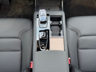 2026 Volvo XC90 Plug-In Hybrid T8 Plus 6 Passenger