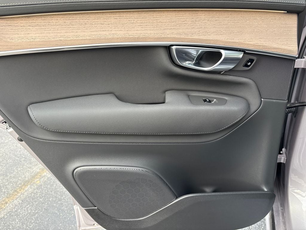 2026 Volvo XC90 Plug-In Hybrid T8 Plus 6 Passenger