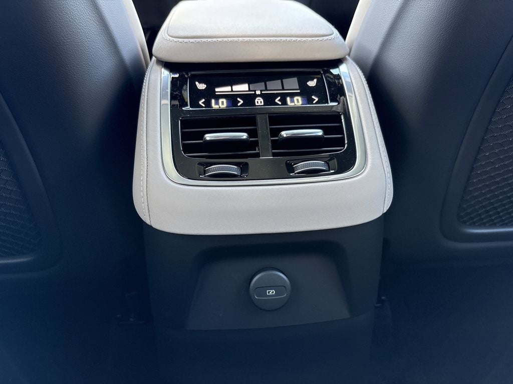 2026 Volvo XC90 Plug-In Hybrid T8 Plus 7 Passenger