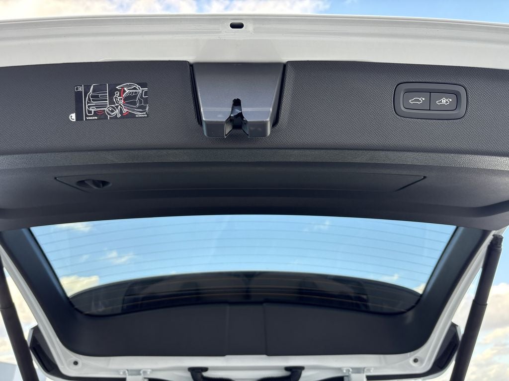 2026 Volvo XC90 Plug-In Hybrid T8 Plus 7 Passenger