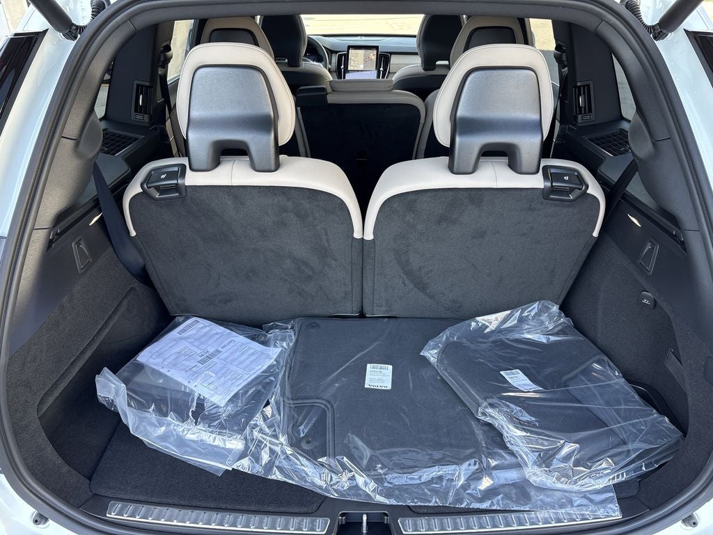 2026 Volvo XC90 Plug-In Hybrid T8 Plus 7 Passenger