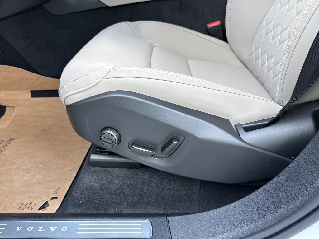 2026 Volvo XC90 Plug-In Hybrid T8 Plus 7 Passenger