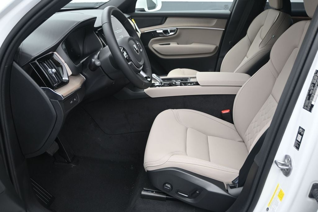 2026 Volvo XC90 Plug-In Hybrid T8 Plus 7 Passenger