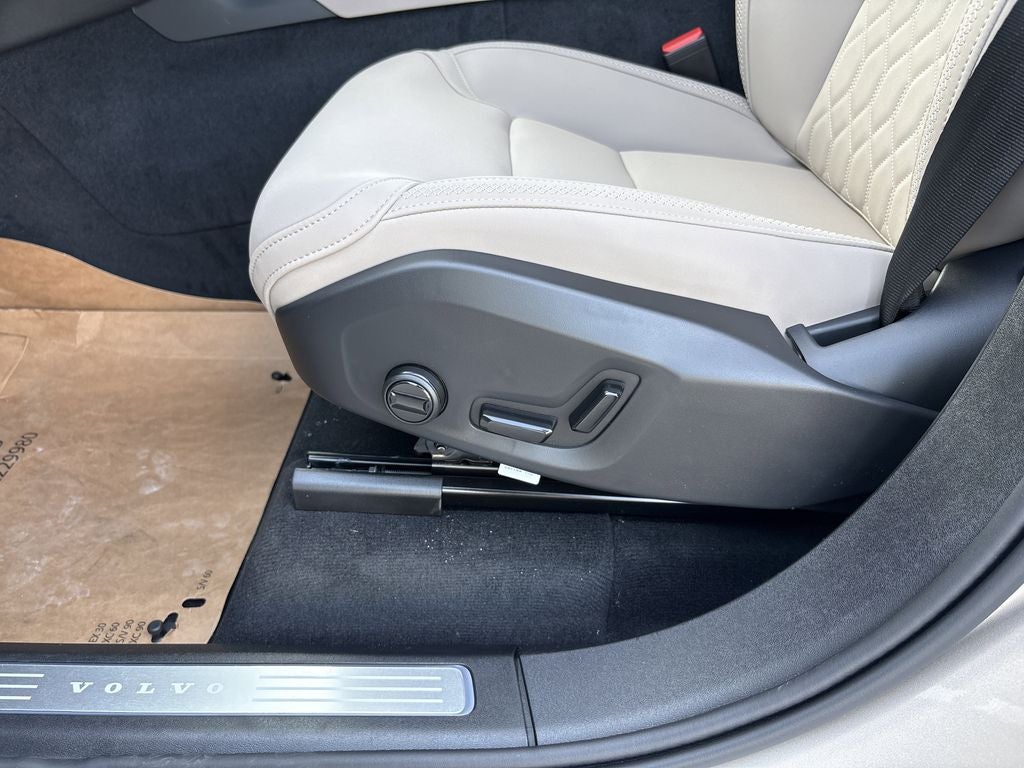 2026 Volvo XC90 Plug-In Hybrid T8 Plus 7 Passenger