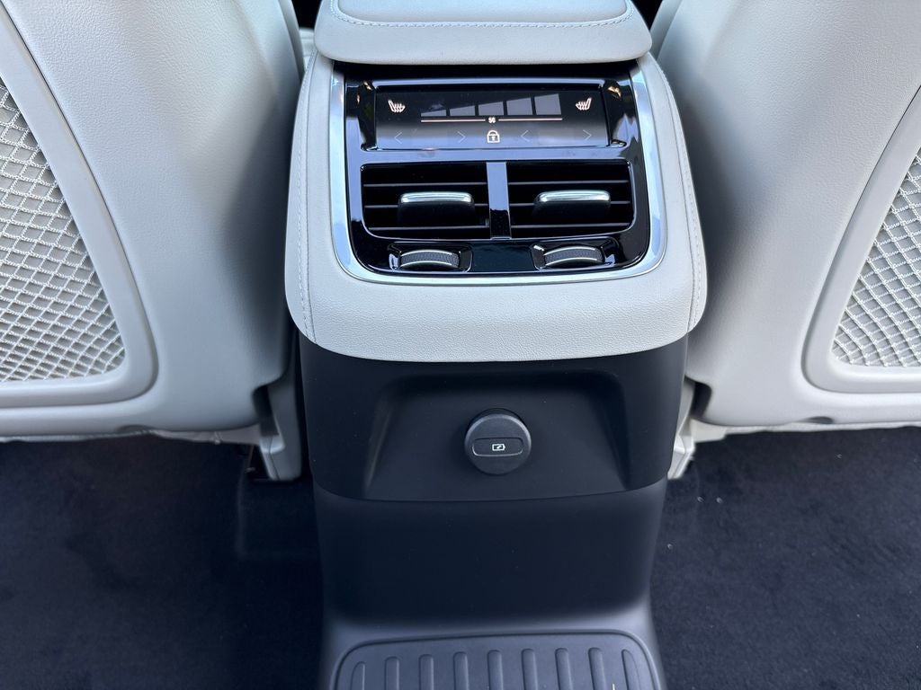 2026 Volvo XC90 Plug-In Hybrid T8 Ultra 7 Passenger