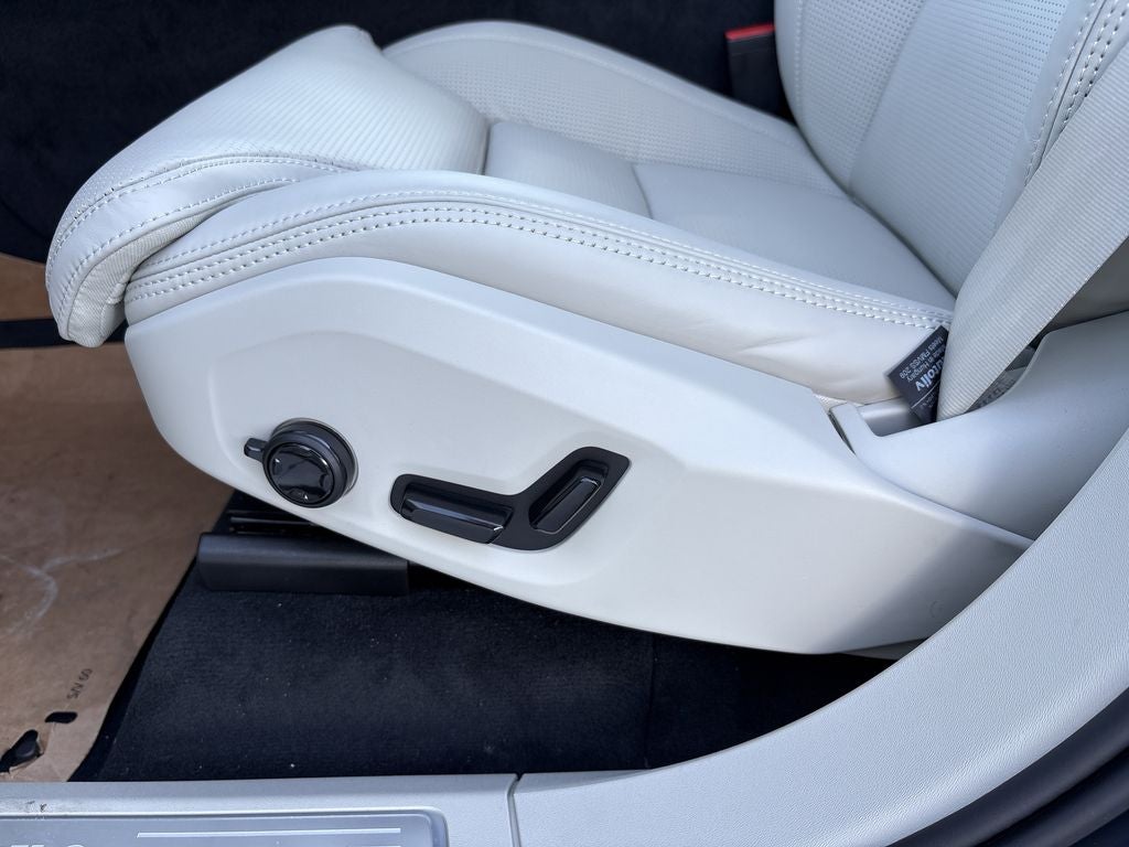 2026 Volvo XC90 Plug-In Hybrid T8 Ultra 7 Passenger