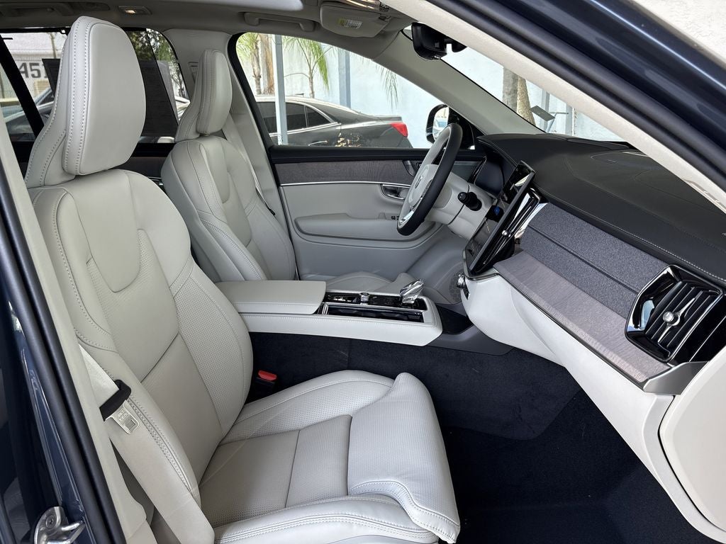 2026 Volvo XC90 Plug-In Hybrid T8 Ultra 7 Passenger