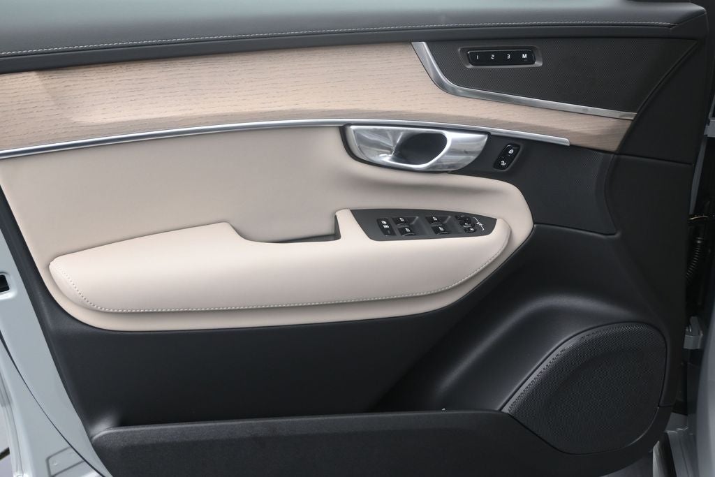 2026 Volvo XC90 Plug-In Hybrid T8 Core