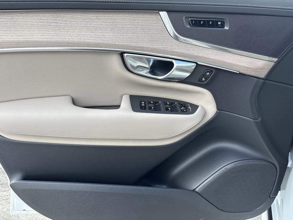 2026 Volvo XC90 Plug-In Hybrid T8 Core