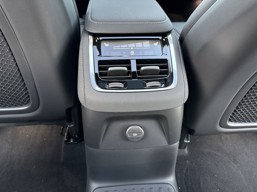 2026 Volvo XC90 Plug-In Hybrid T8 Ultra