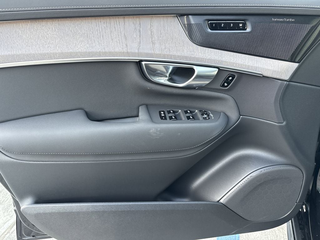 2026 Volvo XC90 Plug-In Hybrid T8 Ultra