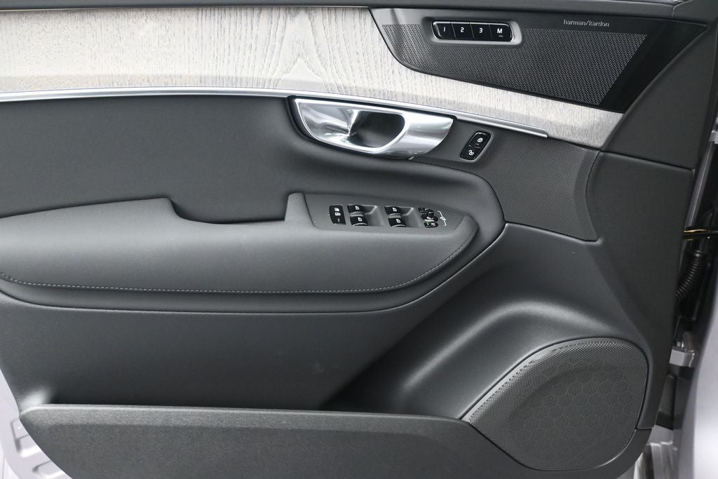 2026 Volvo XC90 Plug-In Hybrid T8 Ultra
