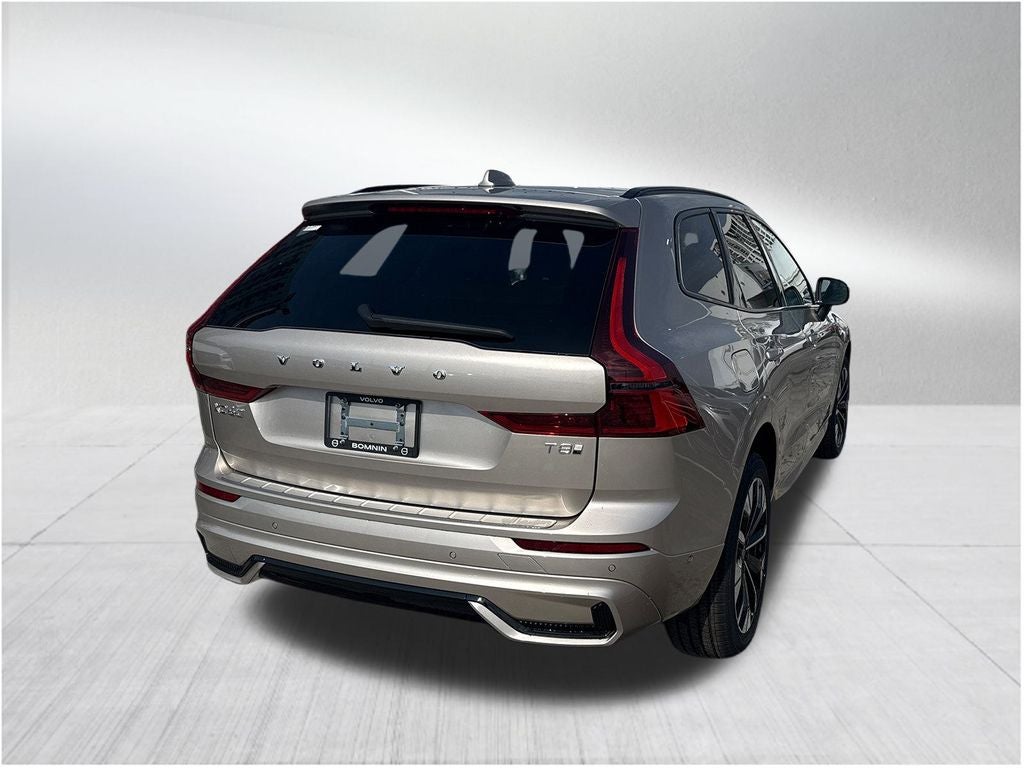 2026 Volvo XC60 Plug-In Hybrid T8 Plus