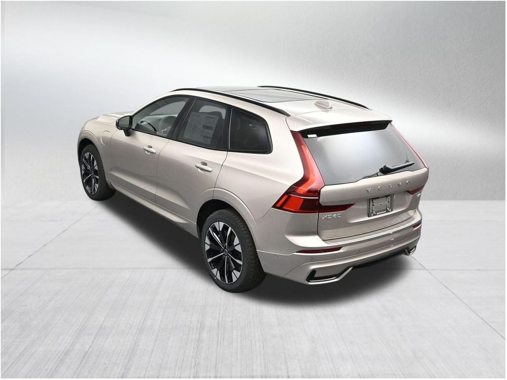 2026 Volvo XC60 Plug-In Hybrid T8 Plus