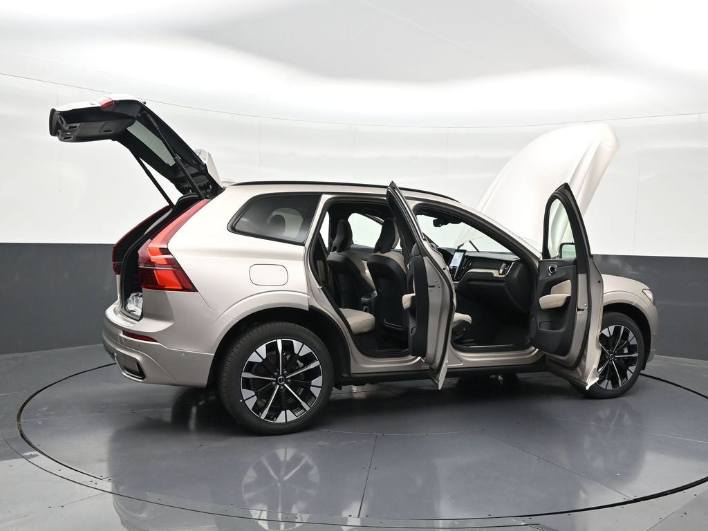 2026 Volvo XC60 Plug-In Hybrid T8 Plus
