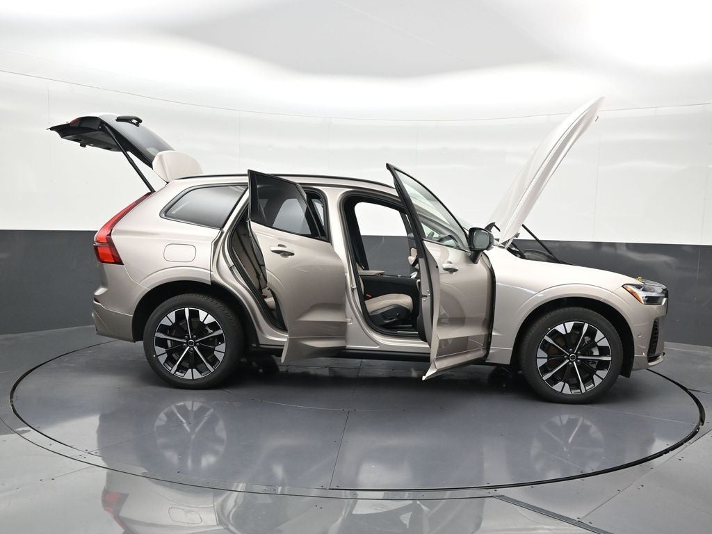 2026 Volvo XC60 Plug-In Hybrid T8 Plus