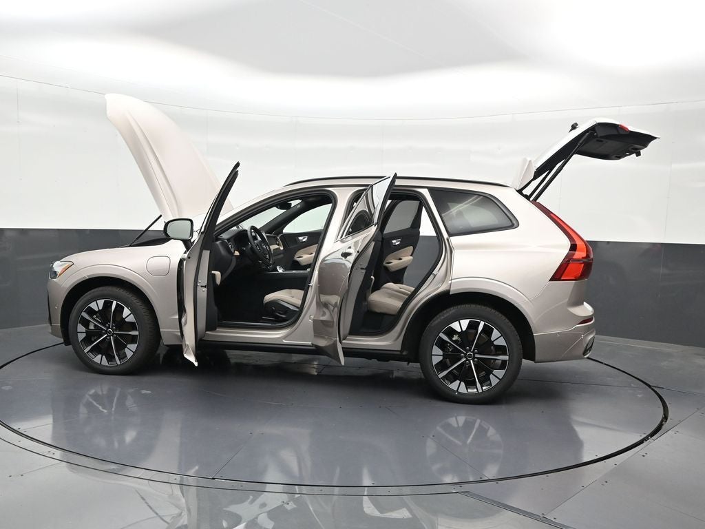 2026 Volvo XC60 Plug-In Hybrid T8 Plus