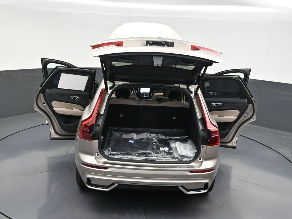 2026 Volvo XC60 Plug-In Hybrid T8 Plus