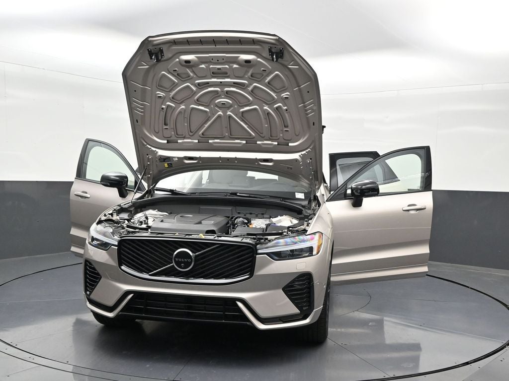 2026 Volvo XC60 Plug-In Hybrid T8 Plus