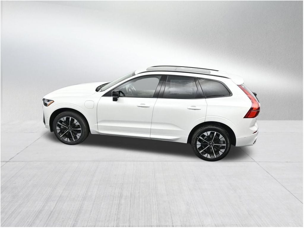 2026 Volvo XC60 Plug-In Hybrid T8 Plus