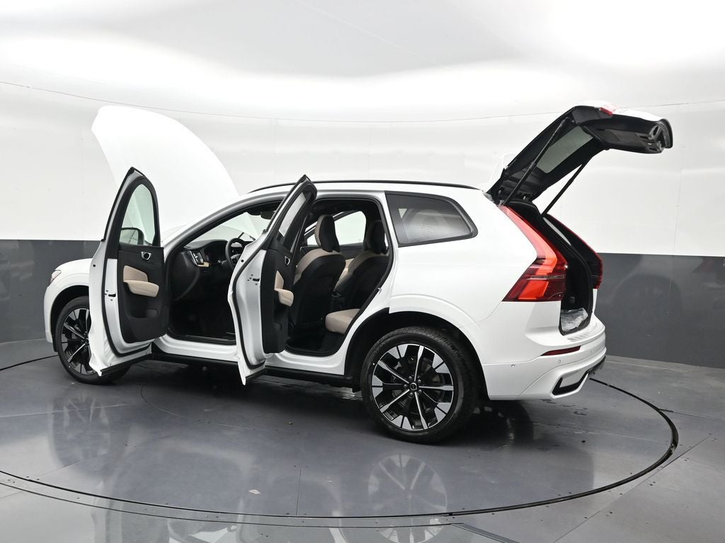 2026 Volvo XC60 Plug-In Hybrid T8 Plus
