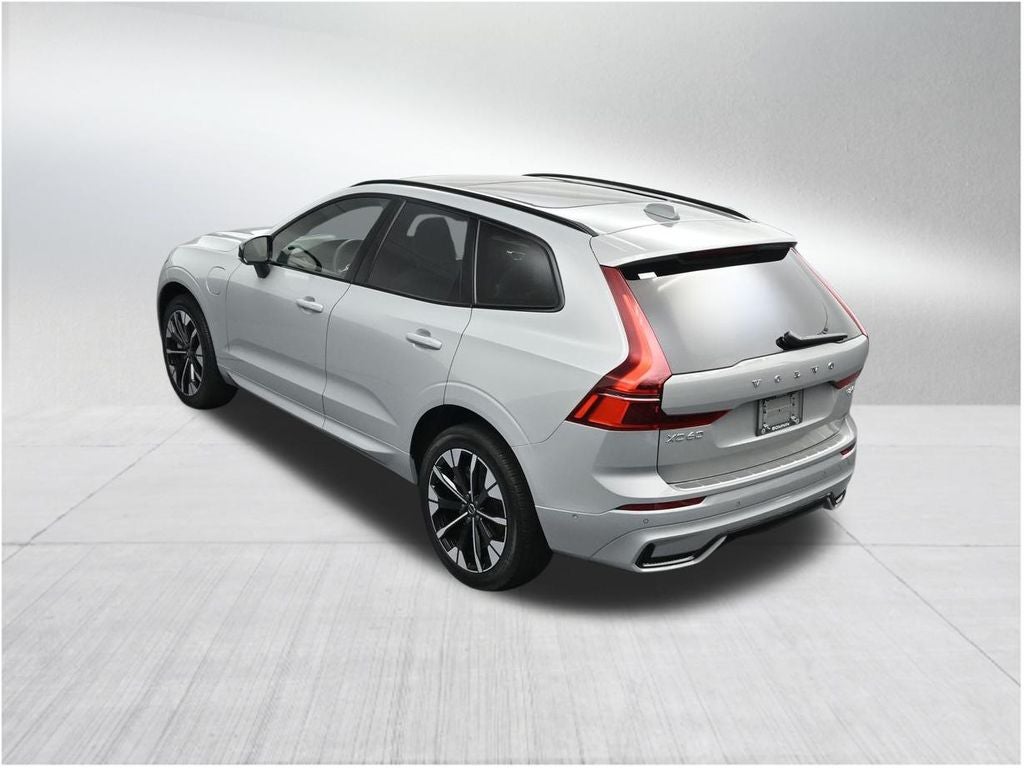 2026 Volvo XC60 Plug-In Hybrid T8 Plus