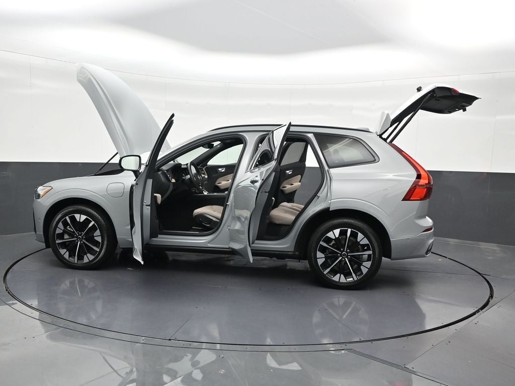 2026 Volvo XC60 Plug-In Hybrid T8 Plus