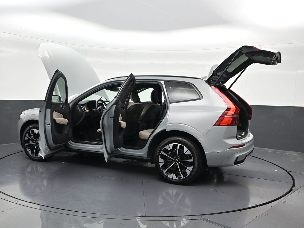 2026 Volvo XC60 Plug-In Hybrid T8 Plus