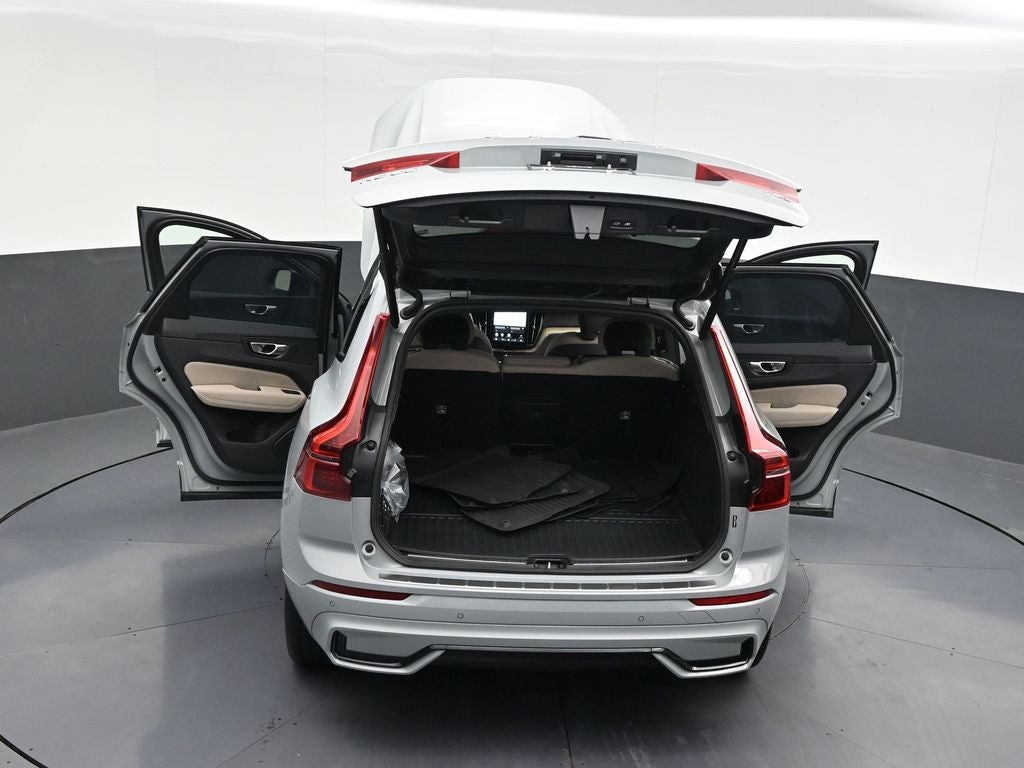 2026 Volvo XC60 Plug-In Hybrid T8 Plus