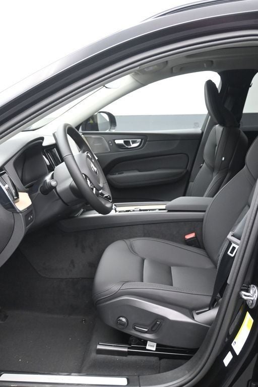 2026 Volvo XC60 Plug-In Hybrid T8 Plus