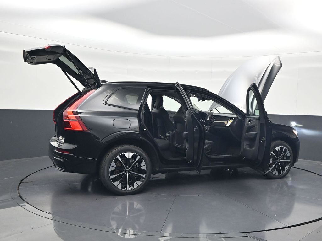 2026 Volvo XC60 Plug-In Hybrid T8 Plus