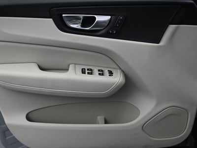 2025 Volvo XC60 Plug-In Hybrid T8 Plus