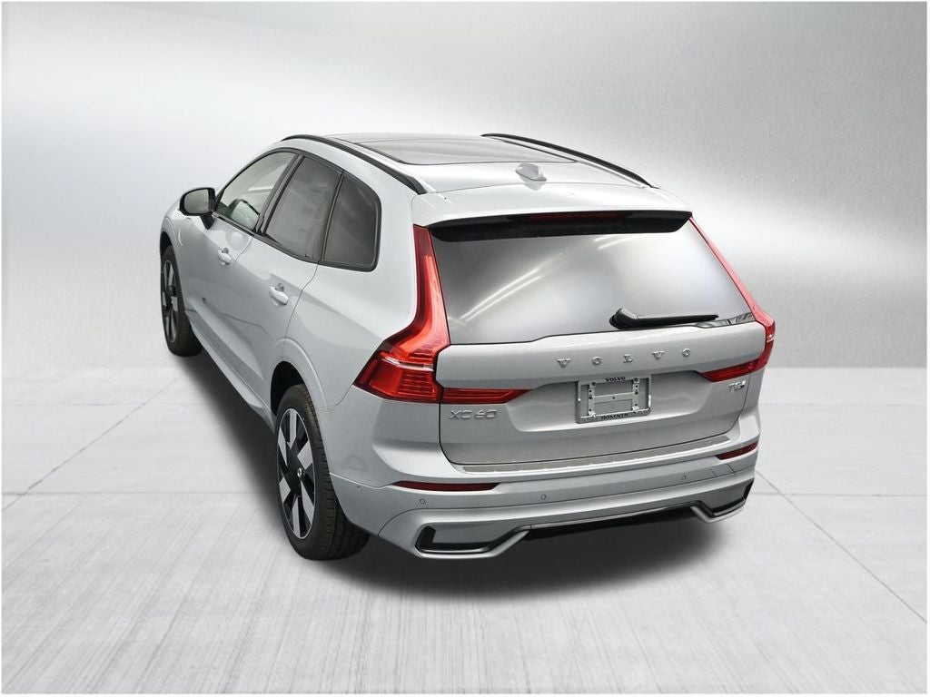 2025 Volvo XC60 Plug-In Hybrid T8 Plus